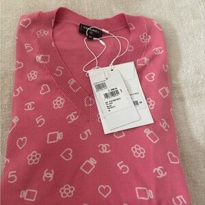 Chanel sweater size 36